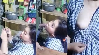 Tante Nyepong Berondong Yang Lagi Jajan ke Warung